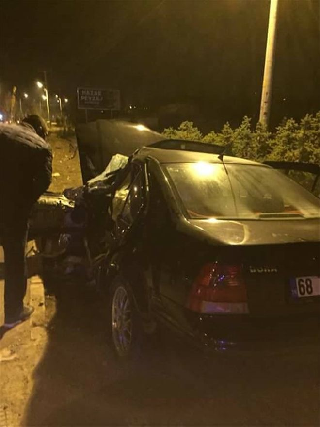 AKSARAY  PLAKALI ARACINDA OLDUĞU KAZADA 3´Ü AĞIR 7 YARALI