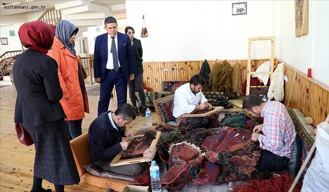 BAYAN YAZGI VE BERABERİNDEKİ HANIMLAR, SULTANHANI İLÇESİNİ ZİYARET ETTİLER