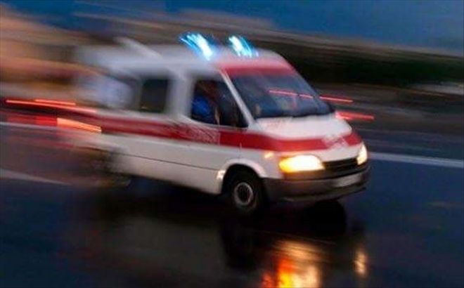 ASANSÖR BOŞLUĞUNA DÜŞEN 2 İŞÇİ YARALANDI