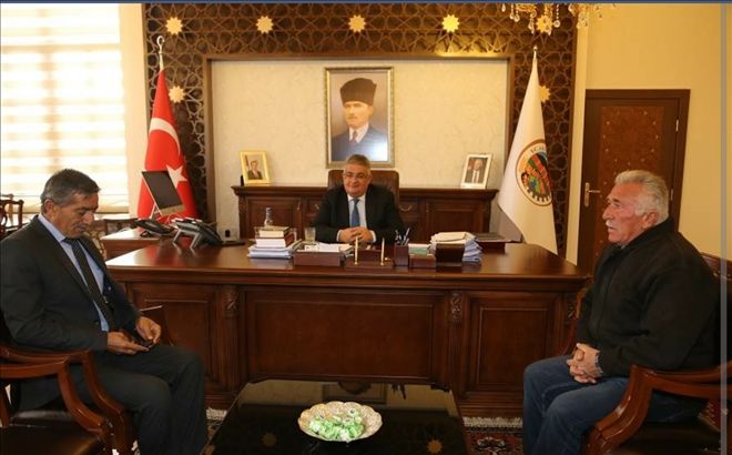Muhtarlardan Vali Pekmez´e ziyaret