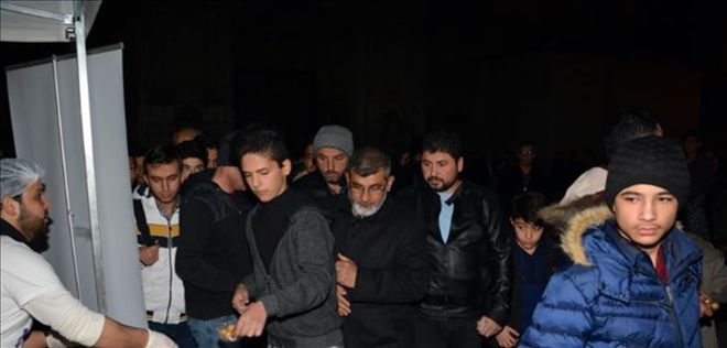 Aksaray Belediyesi Mevlid Kandilinde Lokma tatlısı İkram Etti