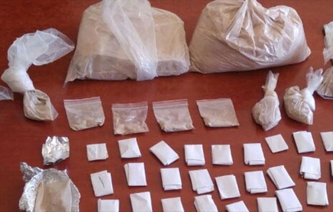 Yol uygulamasında 400 gram eroin ele geçirildi