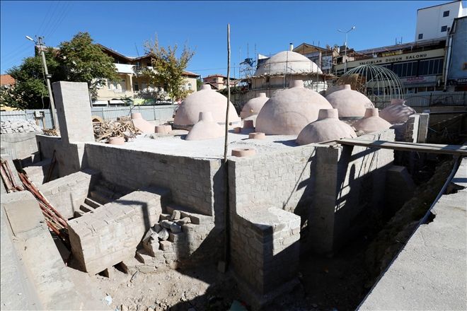 Kaderine Terkedilen Hamam Titiz Çalışmayla Yeniden Ortaya Çıkıyor