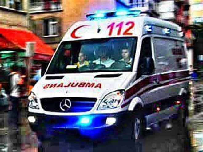 İstinat Duvarına Çarpan Araçtaki 4 Kişi Yaralandı