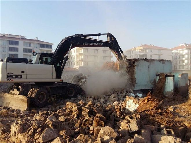 Metruk Binalar Yıkılıyor