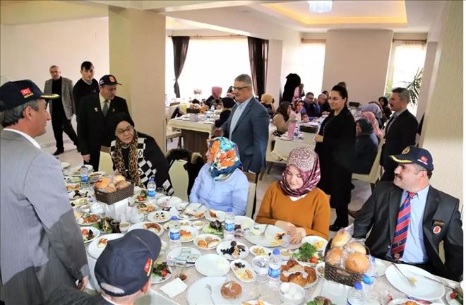 Şehit ve Gazi Aileleri Kahvaltıda Buluştu