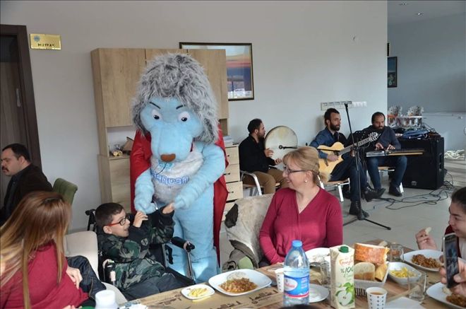 Engelli Çiçeklerimiz Doyasıya Eğlendi