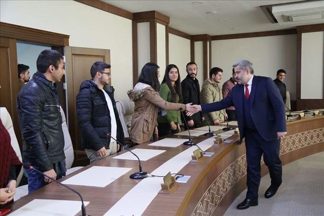 Şahin,Öğrencilerle ASÜ´yü Konuştu