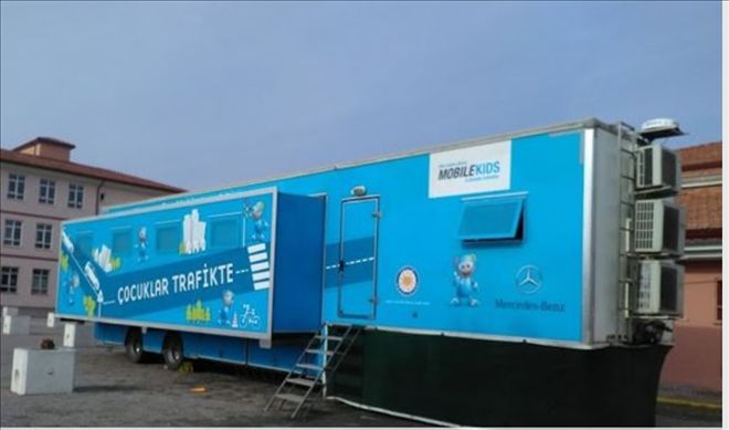 Mercedes Mobilekids Eğitim Tır´ı Aksaray´da