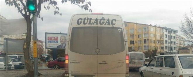 Trafikte Yolcu Minibüsü Engeli | aksarayhaber68