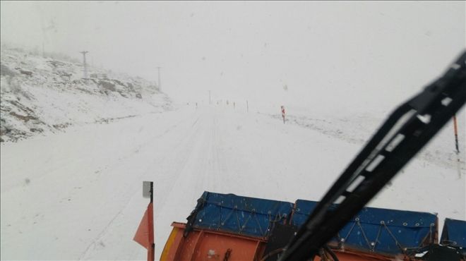 Aksaray´da Yüksek Kesimlerde Kar Kalınlığı 10 Cm´yi Geçti