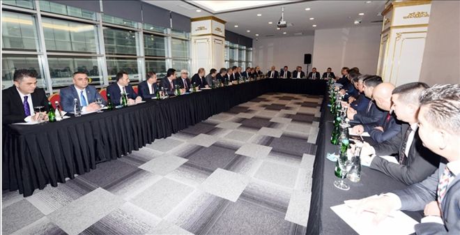 Aksaray´da Binlerce Üyesi Bulunan Türk  Metal  Sendikası Grev Kararı Verebilir