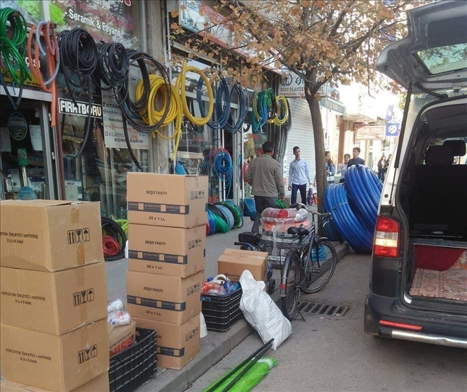 Aksaray´ın Bitmeyen Çilesi Kaldırım İşgali