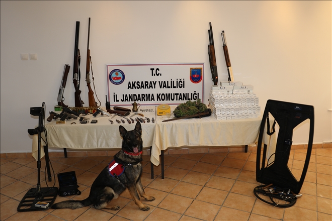 Ev değil sanki cephanelik