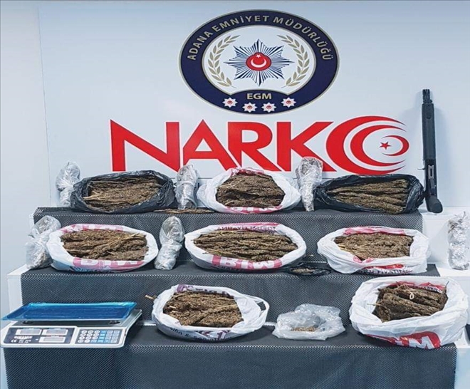 Aksaray´da operasyon yapılan otomobilde16 kg eroin maddesi ele geçirildi