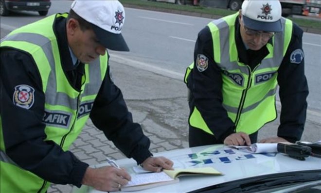 Plakasız modifiyeli araç trafikten men edildi