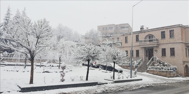 Kar yağışı kartpostallık görüntüler oluşturdu