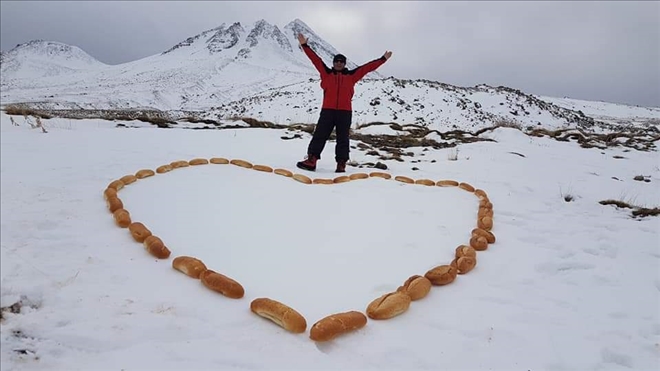 Yaban Hayvanları İçin Doğa´ya Ekmek Bıraktı