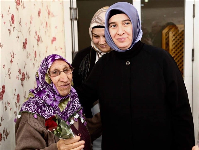 Işıl Mantı Hanımefendi´den Huzurevine ziyaret
