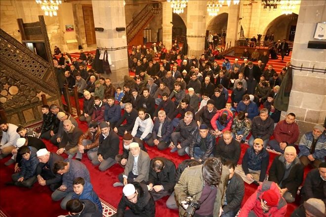 Aksaray´da Eller Mehmetçik İçin Semaya Kalktı | aksarayhaber68 | aksaray haberleri