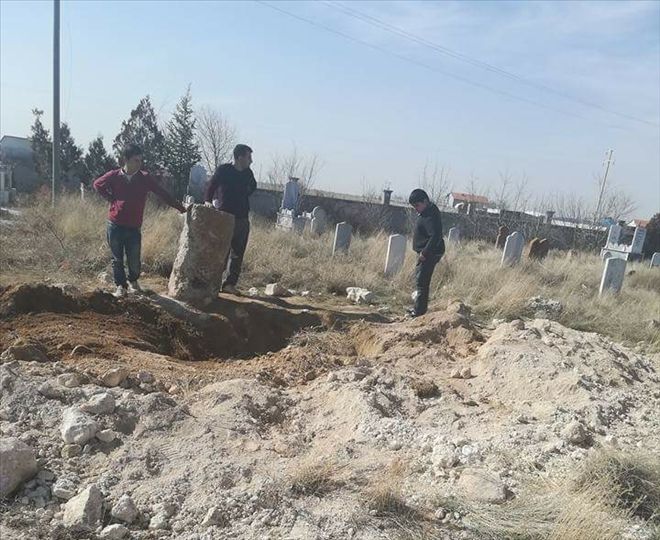 Defineciler Eski Mezarlığı Talan Etti | aksaray haber | aksarayhaber68