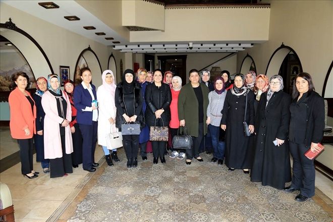 Yeşim Pekmez: ?Birbirimizi tanımalı, iyi dostluklar kurmalıyız. Sevinç ve hüzünleri paylaşmalıyız?