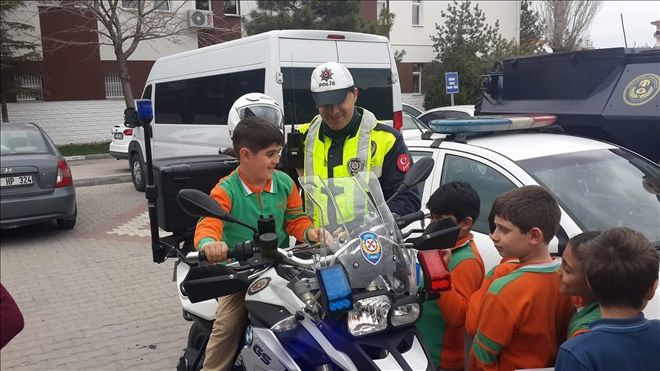 Öğrenciler Emniyet Müdürlüğünü Ziyaret Etti