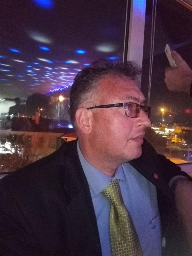 Eşini Trafik Kazasında Kaybetti