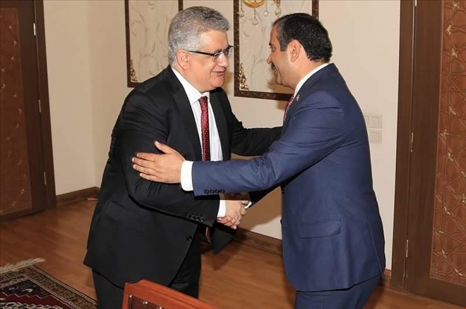 Sağlık-Sen Genel Başkanı Vali Pekmez´i Ziyaret Etti