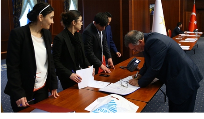 AK Parti´ye 4 günde 3 bin 500 kişi başvurdu