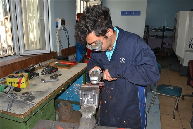 Fabrika gibi okulun şanslı öğrencileri- aksarayhaber68