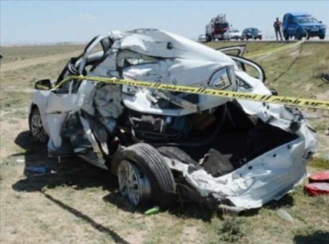 Cenazeye giden aile kaza yaptı:6 yaralı