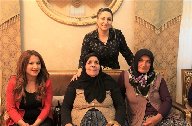 Özel annelere anlamlı kutlama