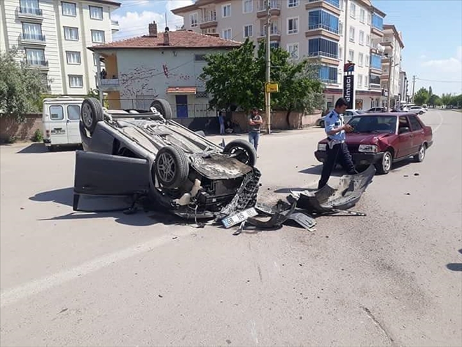 Devrilen araçtaki 1 kişi yaralandı