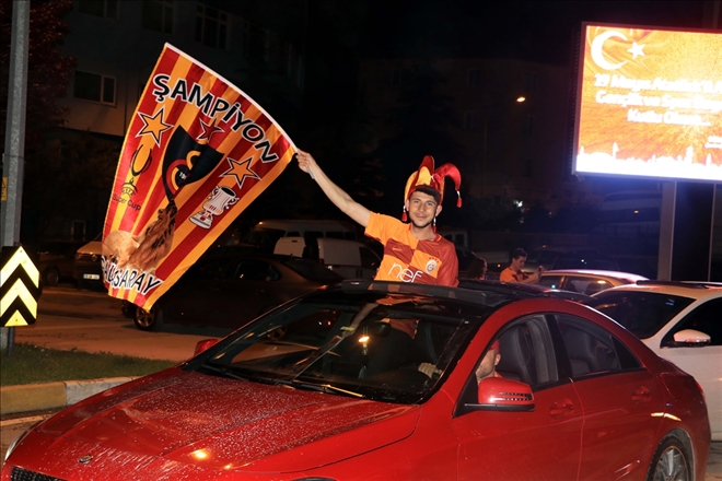 Galatasaray´ın şampiyonluğu Aksaray´da  coşkuyla kutlandı