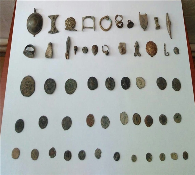 Kırşehir´de 53 tarihi obje ele geçirildi