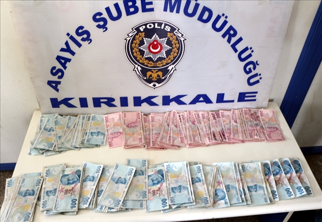 Yanlışlıkla çöpe atılan 40 bin lirayı polis buldu