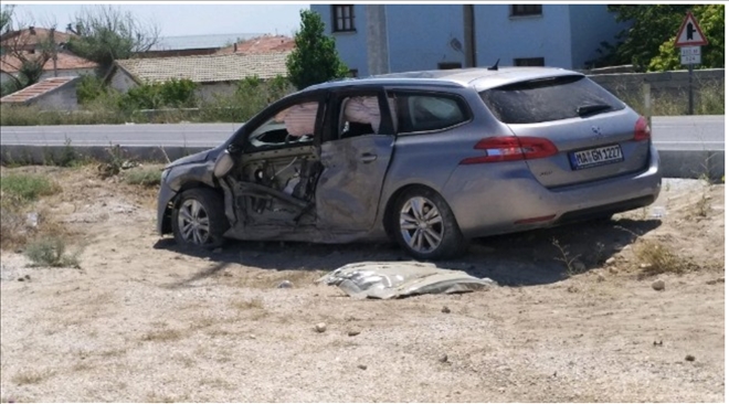 Aksaray´da iki otomobil çarpıştı: 5 yaralı
