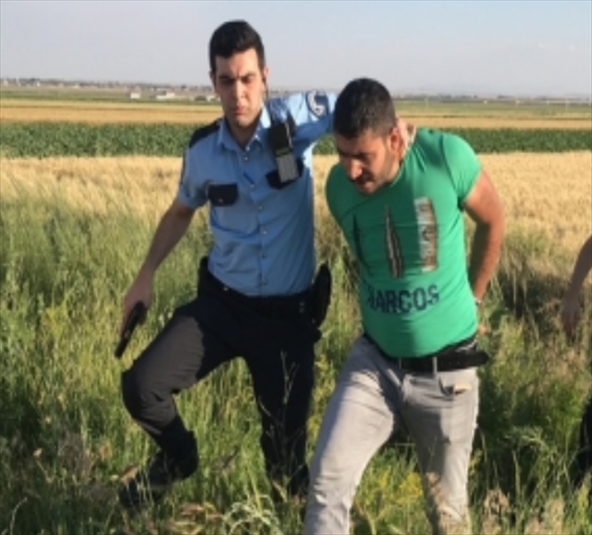 Yakalaması bulunan zanlı polis´ten kaçamadı