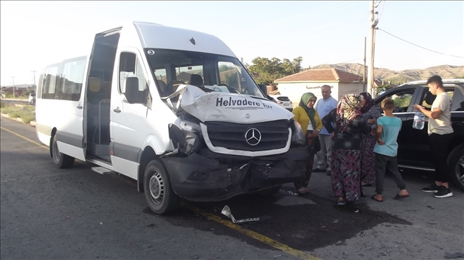 Aksaray´da trafik Kazası: 8 Yaralı