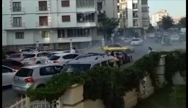 Aksaray´da Drift atarak Trafiği tehlikeye düşüren2 kişi gözaltına alındı