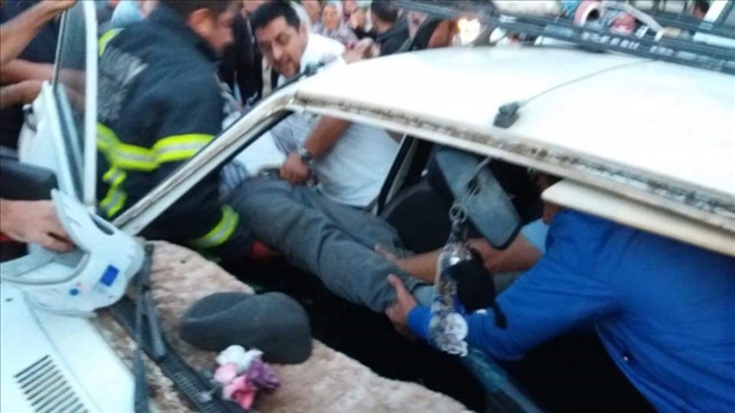 Aksaray´da 2 otomobil çarpıştı:4 yaralı