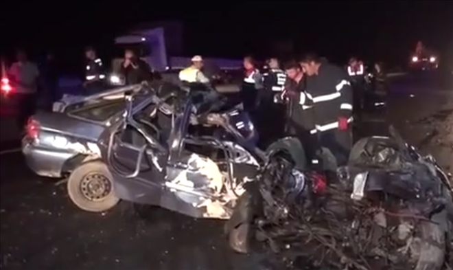 Aksaray´da kamyon ile otomobil çarpıştı:2 ölü