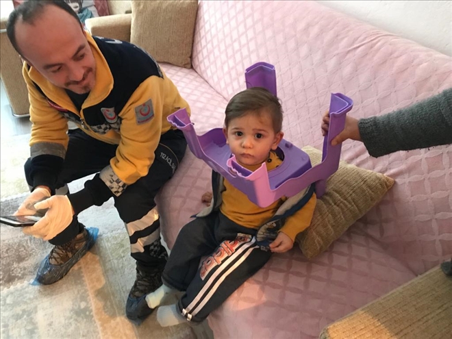 15 aylık afacanın yaptığına bak!Kafasını lazımlığa sıkıştırdı