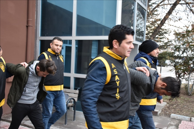 Kablo hırsızlığı yapan 4 kişi tutuklandı