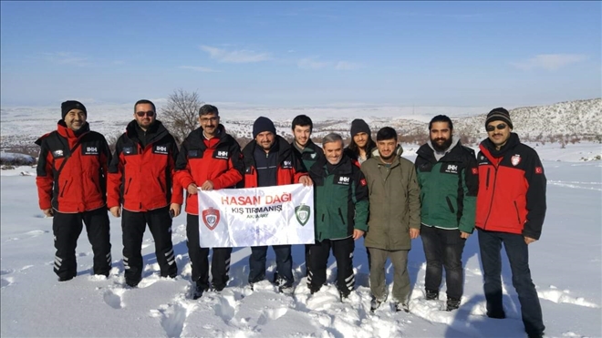 İHH´dan Doğu Türkistan için Hasandağı Zirve Tırmanışı
