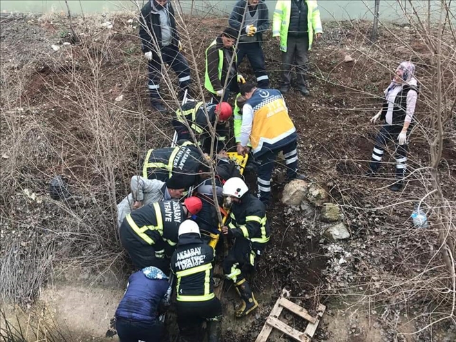  Aksaray´da Kanala düşen sara hastası vatandaşı itfaiye kurtardı