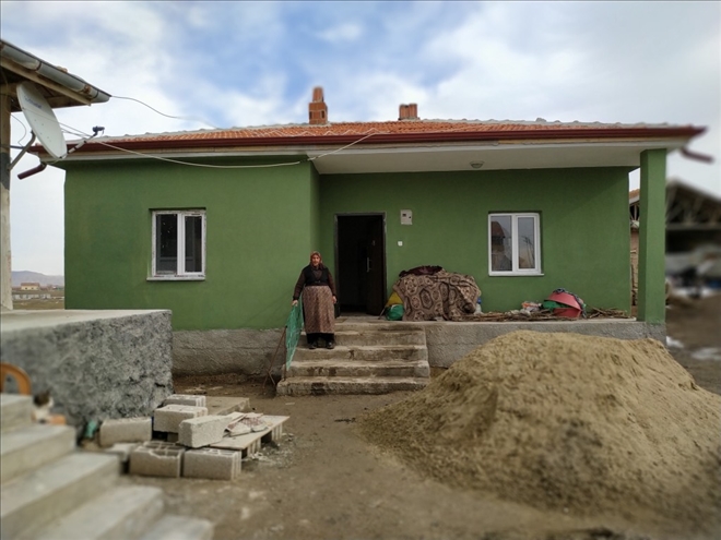 Hayırseverlerin yardımıyla Sıcak bir  yuvaya kavuştular