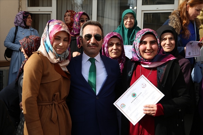 Vali Ali Mantı Kadın Çiftçi Eğitim Sertifika Törenine Katıldı