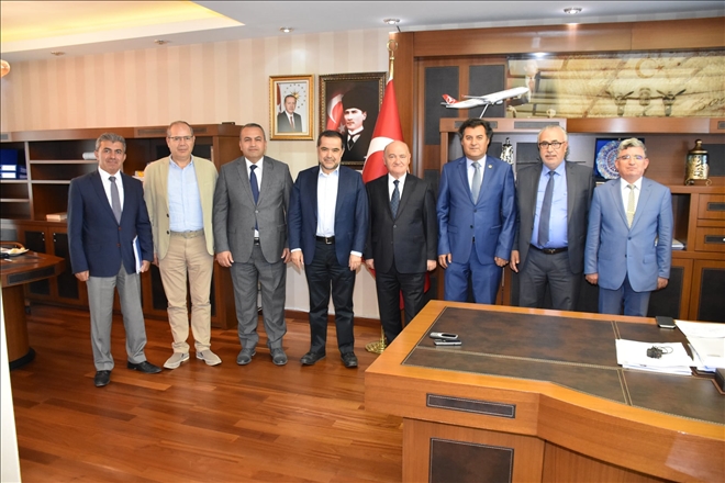 Uçuş Okulu ve Havaalanı İçin Toplandılar